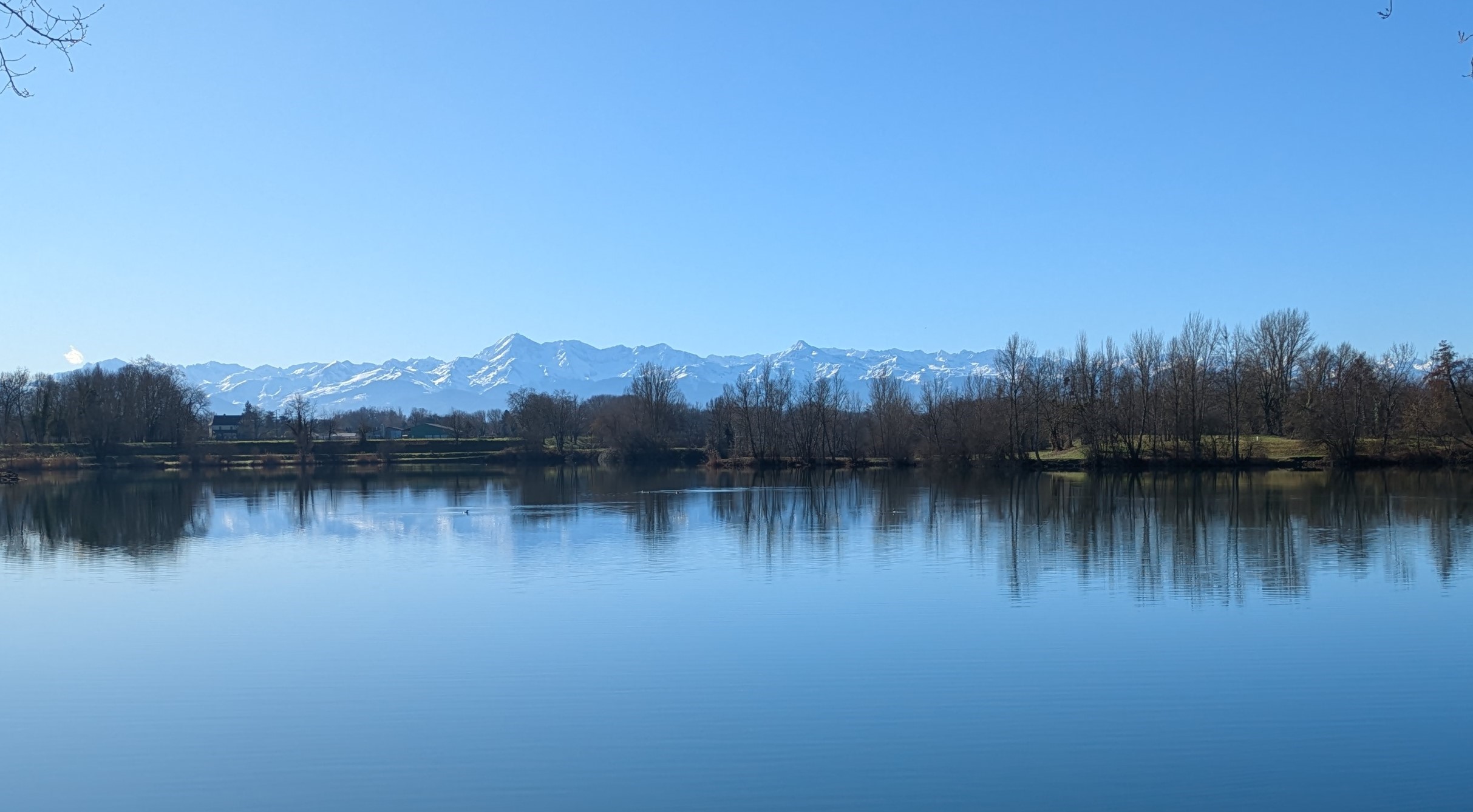 Le Pic du Midi et le Montaigu vus depuis Tarbes